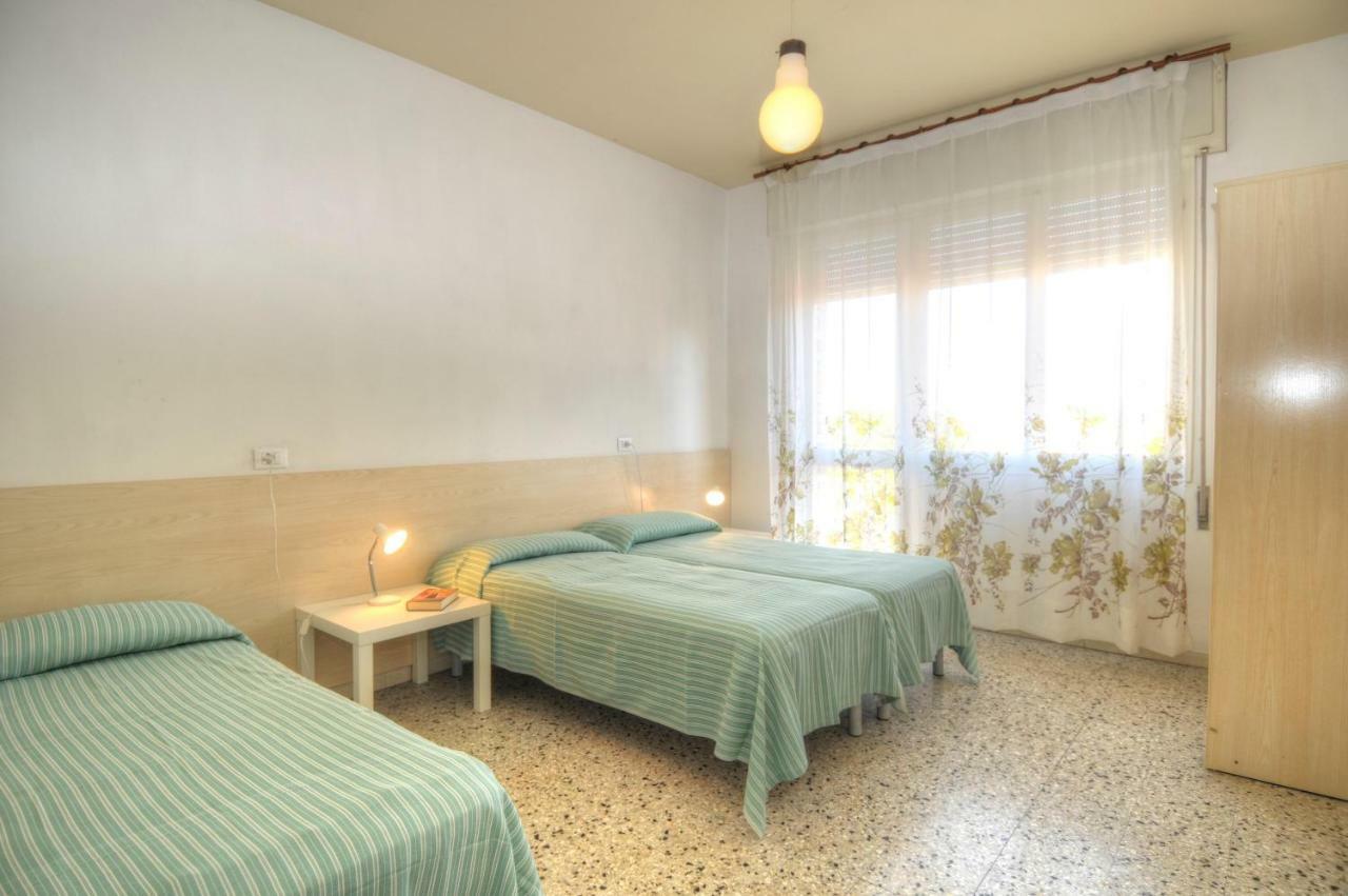 Condominio Res. Palace Bibione Buitenkant foto