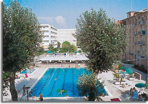 Condominio Res. Palace Bibione Buitenkant foto